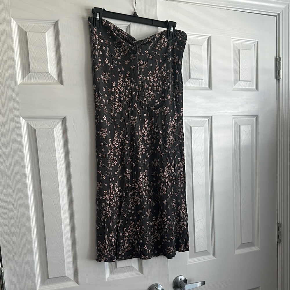 American Eagle Outfitters Black and Pink Midi Pencil Skirt